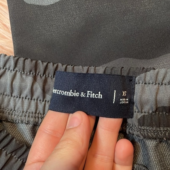 Abercrombie & Fitch Camouflage Joggers Size XS - Picture 2 of 7